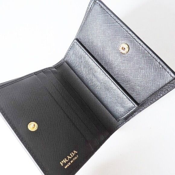 Auth Prada - Black Leather Bifold #79291P32B - Picture 3 of 7